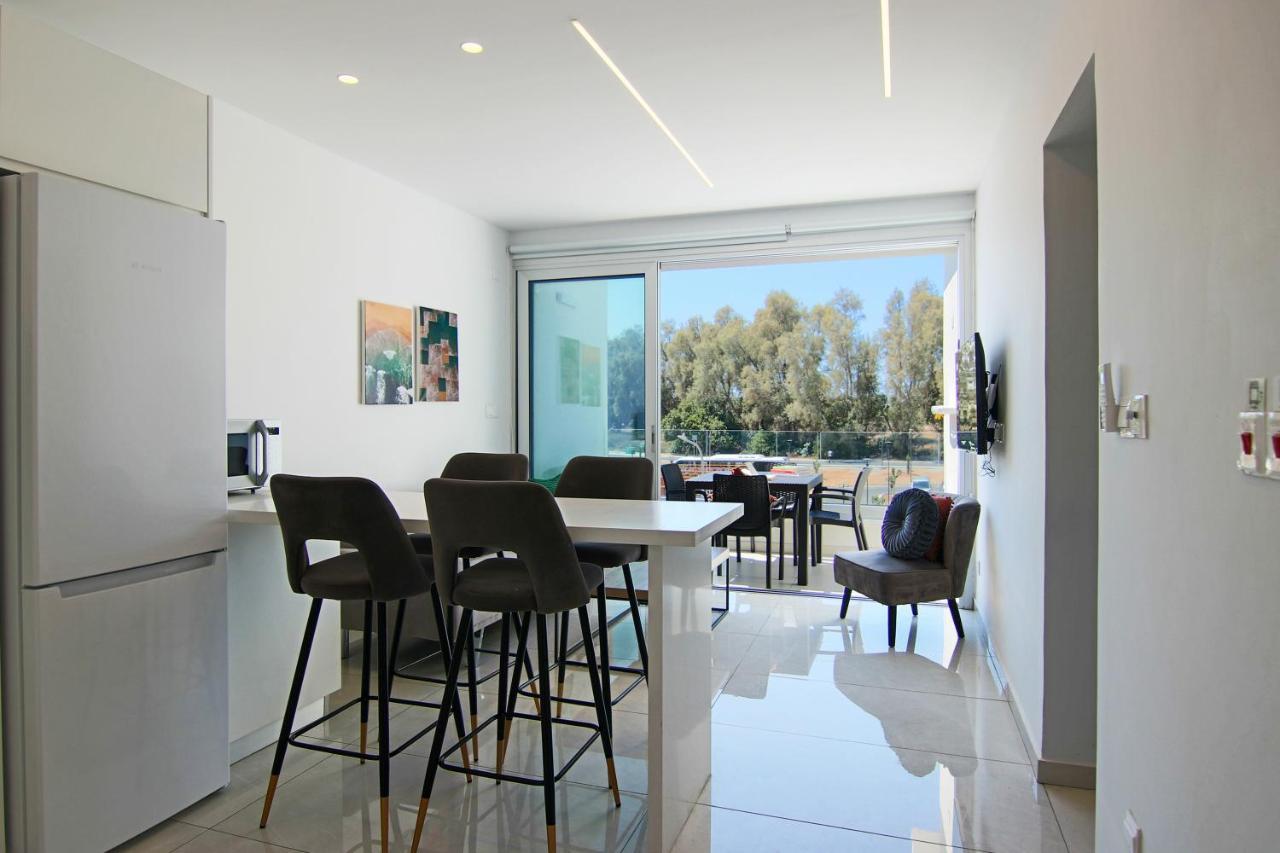 Phaedrus Living - Seaside Executive Flat Harbour 203 Apartment Paphos Ngoại thất bức ảnh